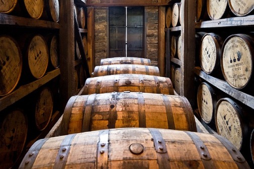 distillery-barrels-591602_640.jpg